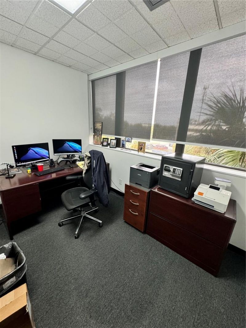 14100 Palmetto Frntg Rd, Unit 310, Miami Lakes, FL 33016 Photo