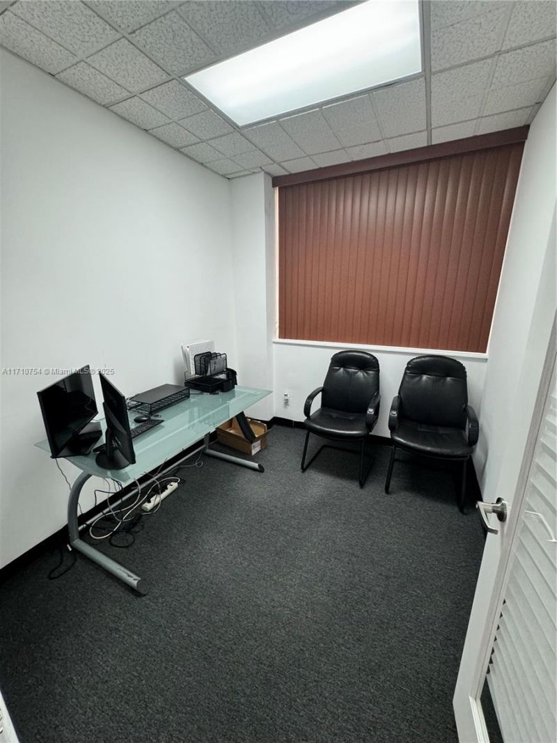 14100 Palmetto Frntg Rd, Unit 310, Miami Lakes, FL 33016 Photo