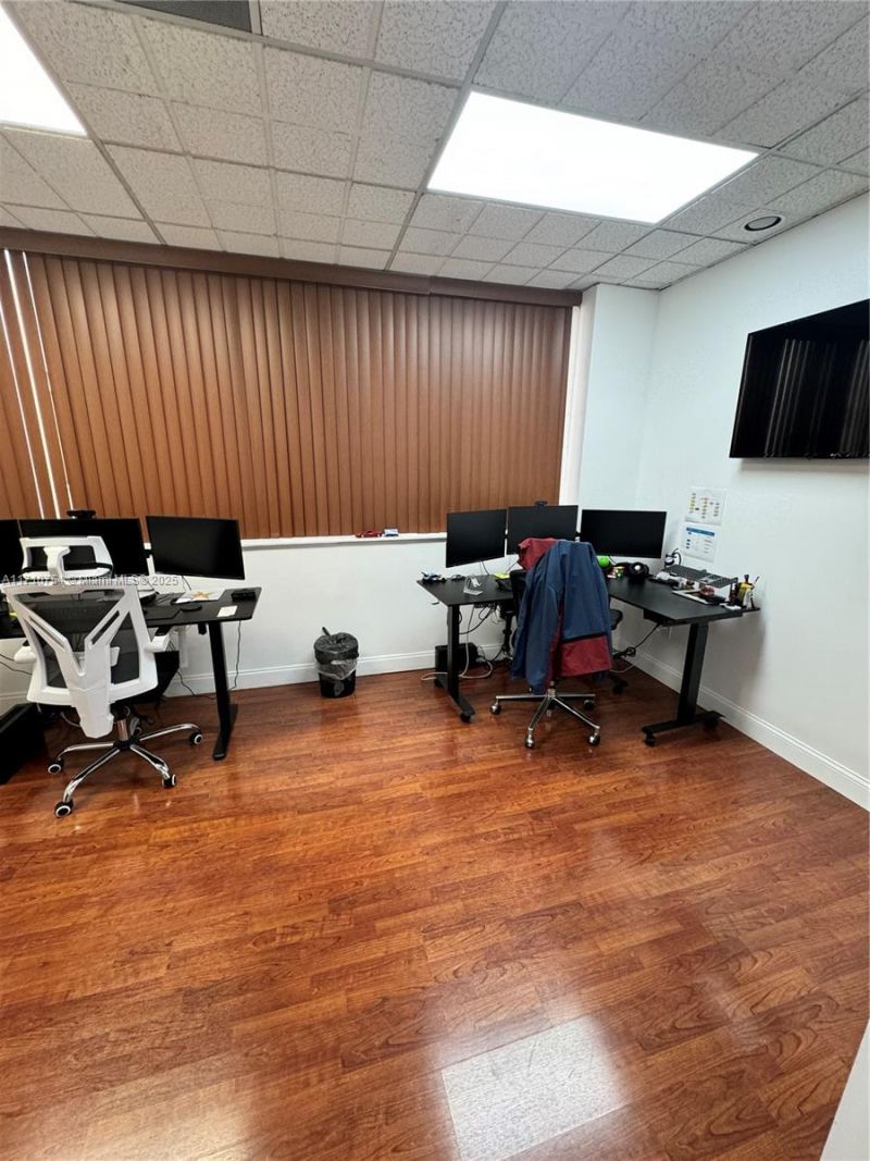 14100 Palmetto Frntg Rd, Unit 310, Miami Lakes, FL 33016 Photo