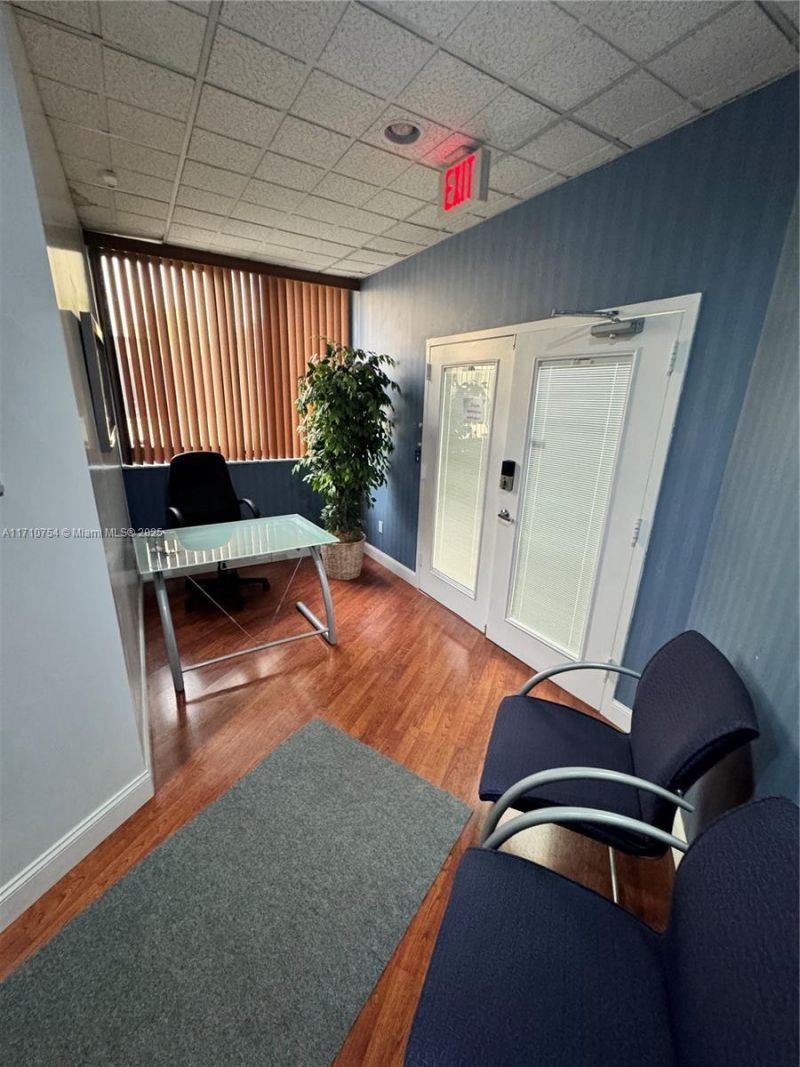 14100 Palmetto Frntg Rd, Unit 310, Miami Lakes, FL 33016 Photo