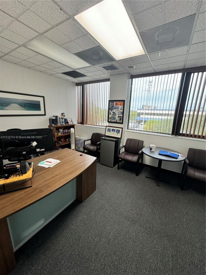 14100 Palmetto Frntg Rd, Unit 310, Miami Lakes, FL 33016 Photo