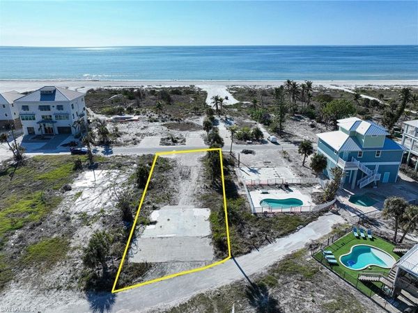 6053/6055 Gulf RD, FORT MYERS BEACH, FL 33931