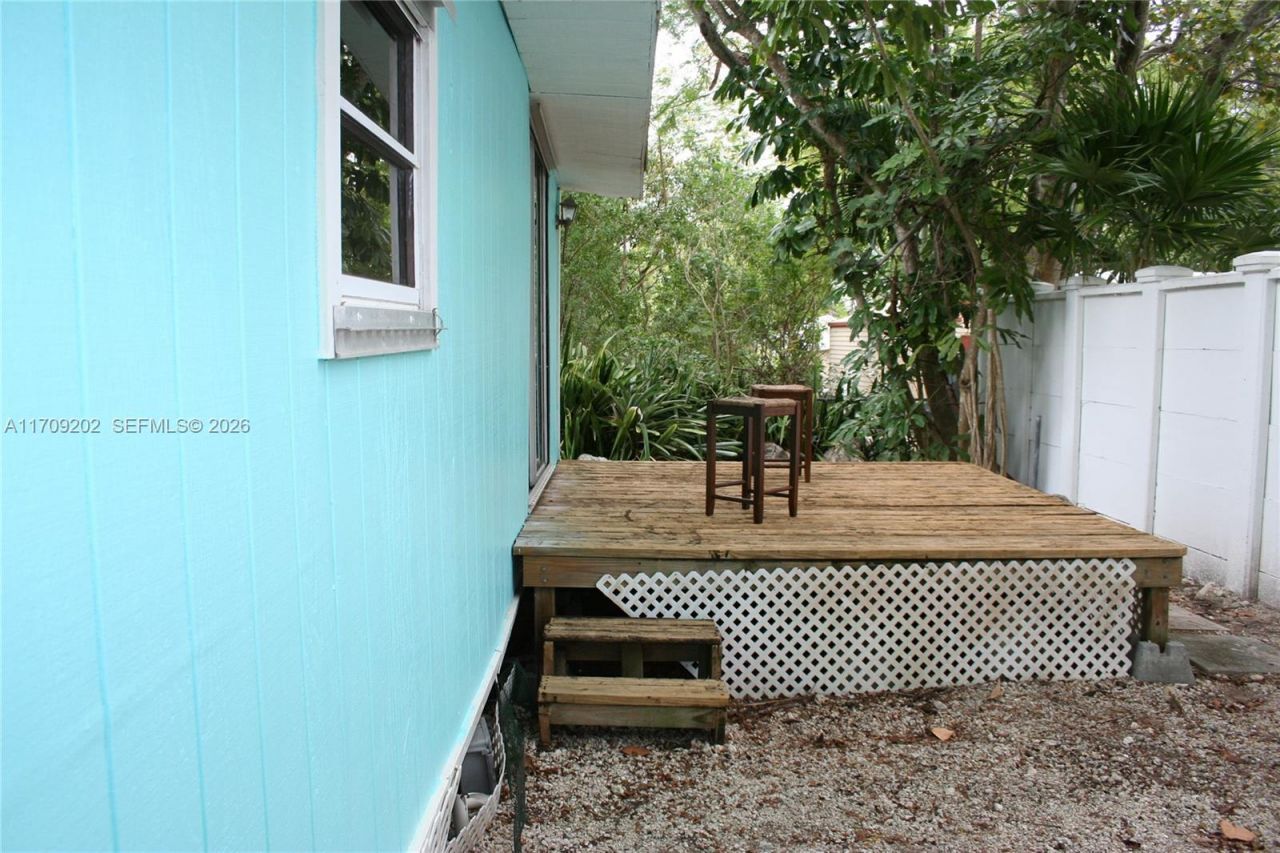 230 Antigua Rd, Key Largo, FL 33070 Photo