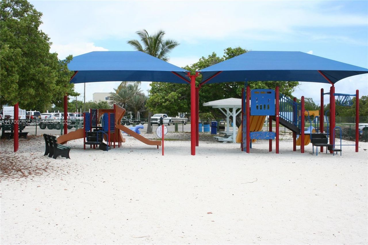 230 Antigua Rd, Key Largo, FL 33070 Photo