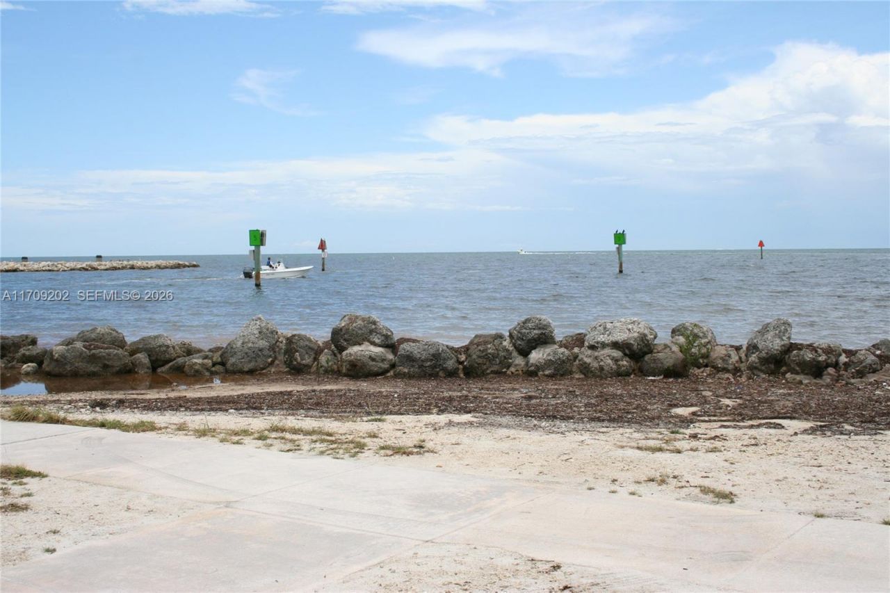 230 Antigua Rd, Key Largo, FL 33070 Photo
