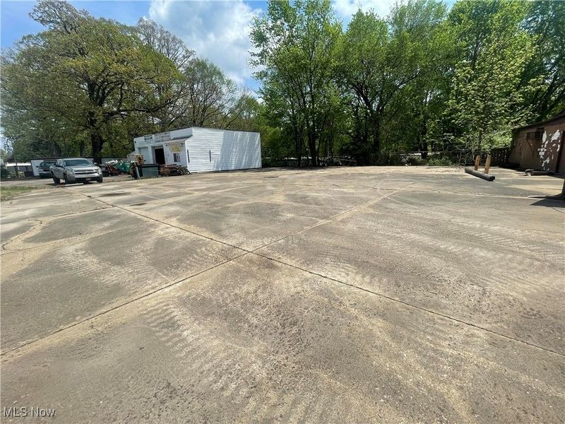 Navarre Road SW, Canton, OH 44706 Photo 4