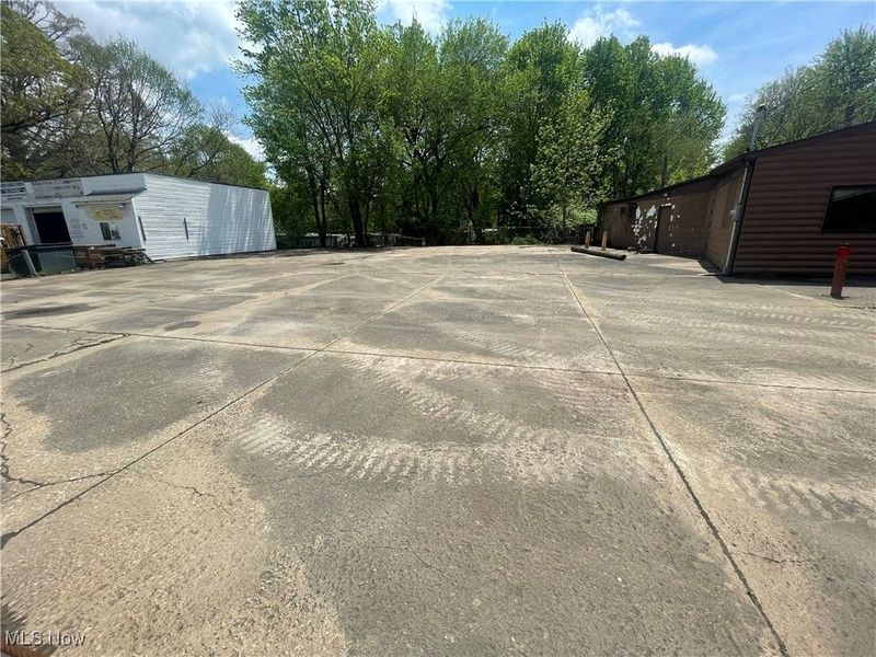 Navarre Road SW, Canton, OH 44706 Photo 9