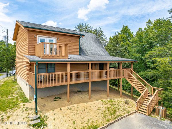 2626 Camden Way, Sevierville, TN 37876