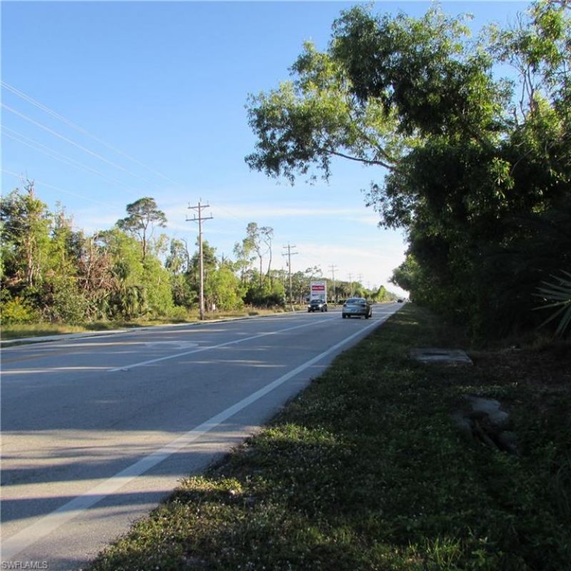 10011 Stringfellow Rd, Saint James City, FL 33956 Photo