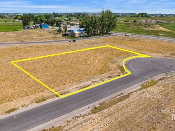 563 S 985 E, Jerome, ID 83338