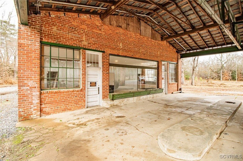 18304 James River Drive, Disputanta, VA 23842 Main Photo