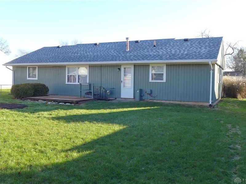 907 White Pine Street, New Carlisle, OH 45344 Photo 2