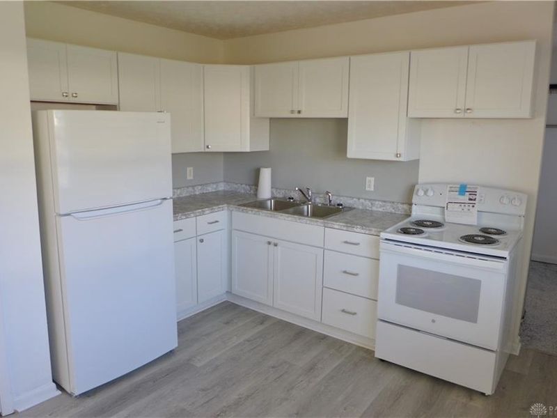 907 White Pine Street, New Carlisle, OH 45344 Photo 4