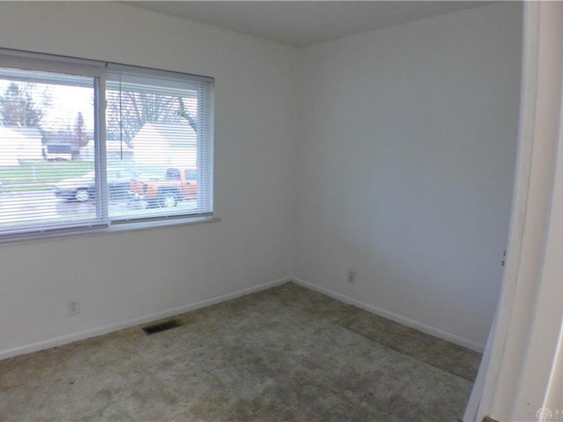 907 White Pine Street, New Carlisle, OH 45344 Photo 6