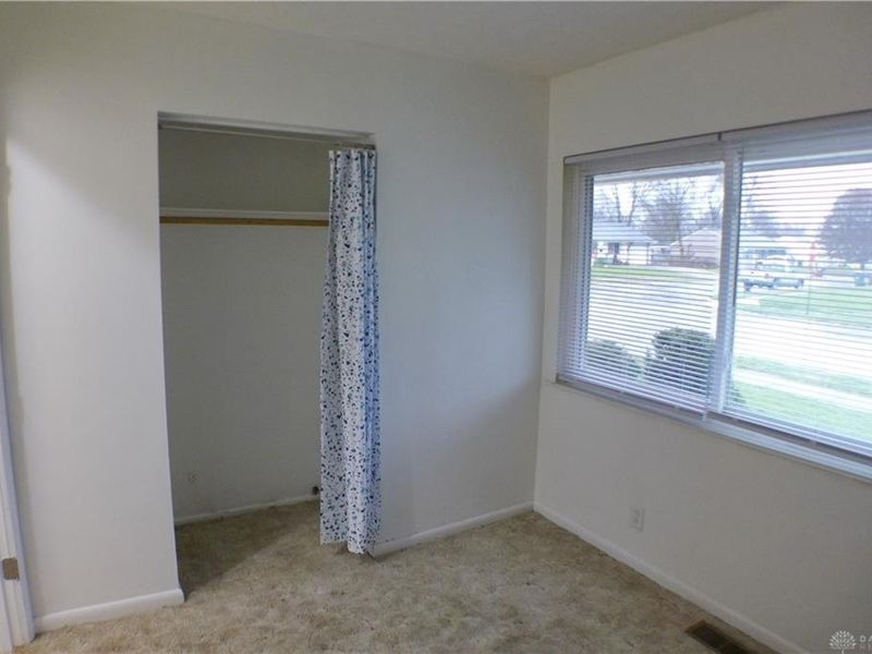 907 White Pine Street, New Carlisle, OH 45344 Photo 8