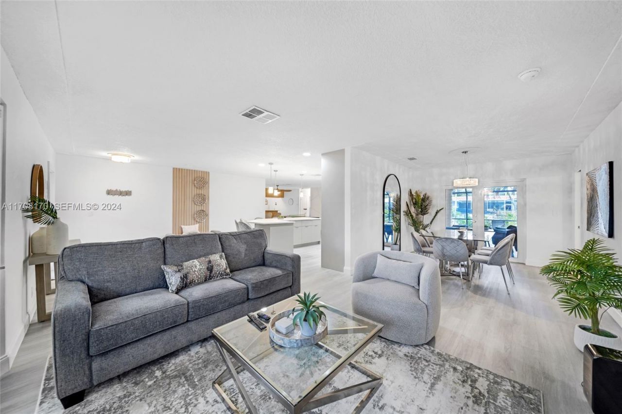 2031 SW 22nd Ave, Fort Lauderdale, FL 33312 Photo