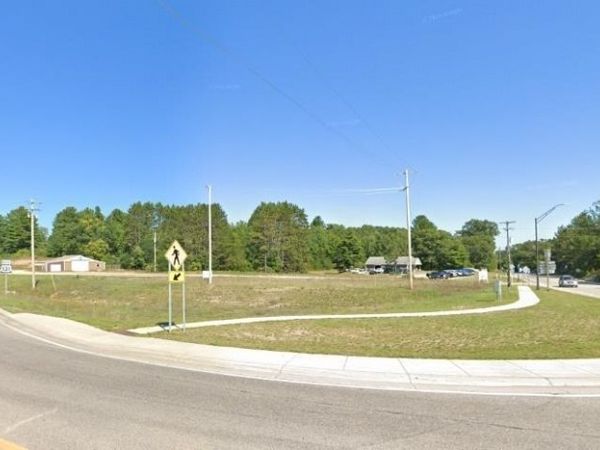 7499 US-131, Fife Lake, MI 49633