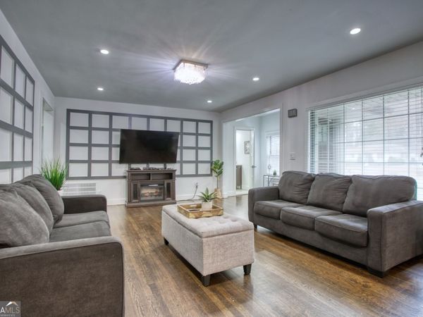 3850 Wieuca Road NE, Atlanta, GA 30342