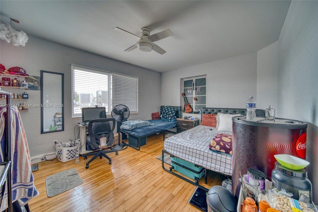 Commercial Property For Sale In North Miami, North Miami, FL 33161 Photo