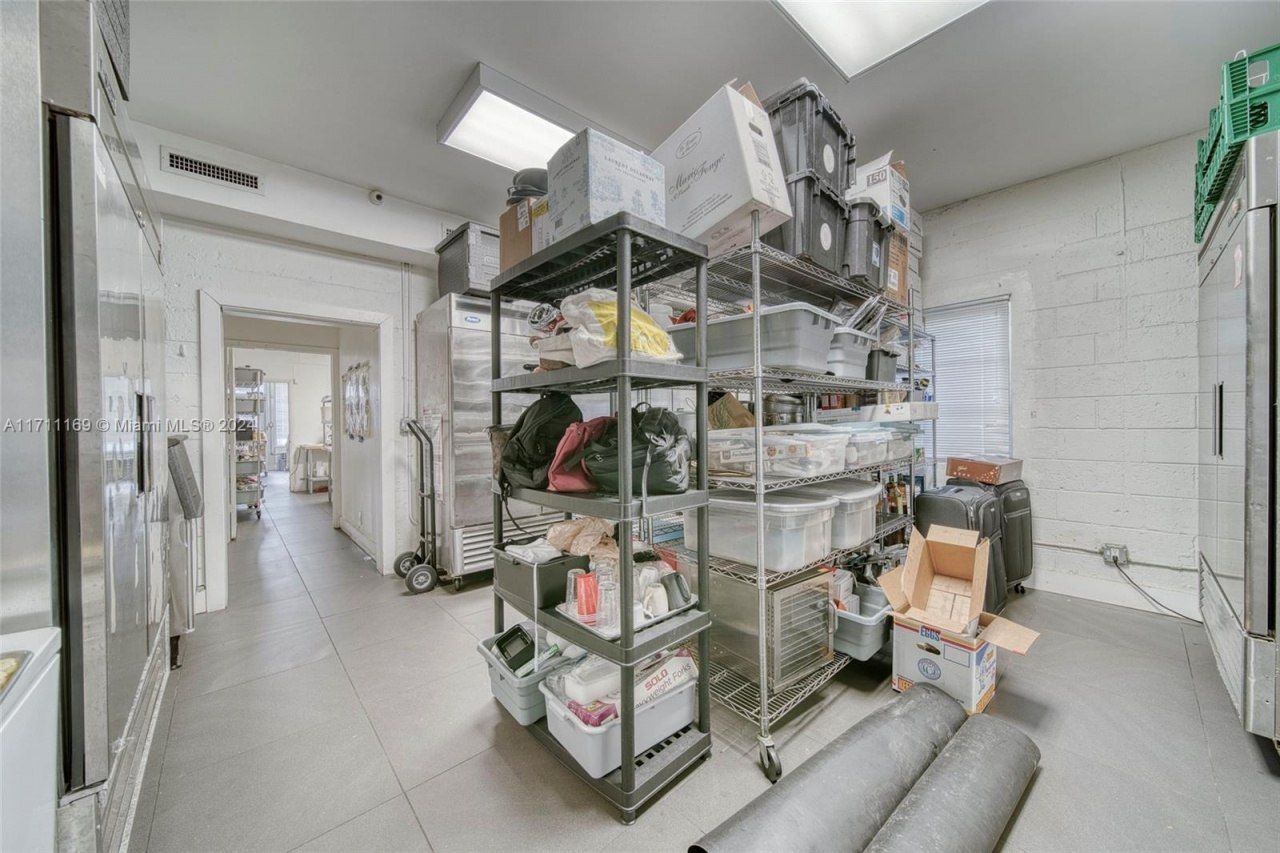 Commercial Property For Sale In North Miami, North Miami, FL 33161 Photo