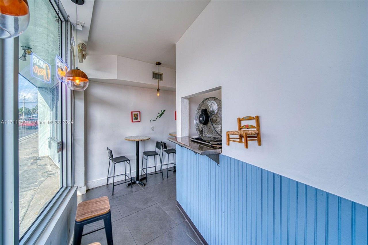 Commercial Property For Sale In North Miami, North Miami, FL 33161 Photo