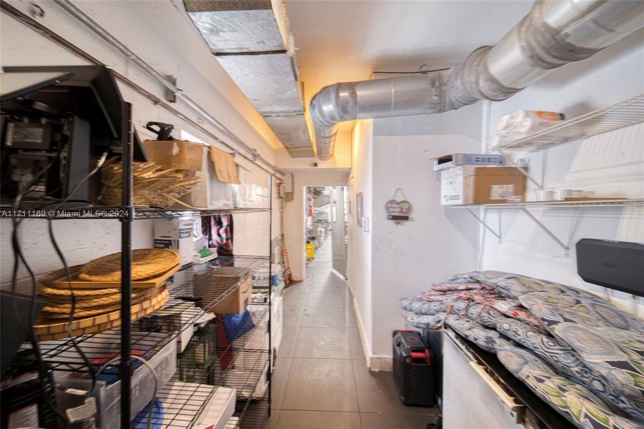 Commercial Property For Sale In North Miami, North Miami, FL 33161 Photo