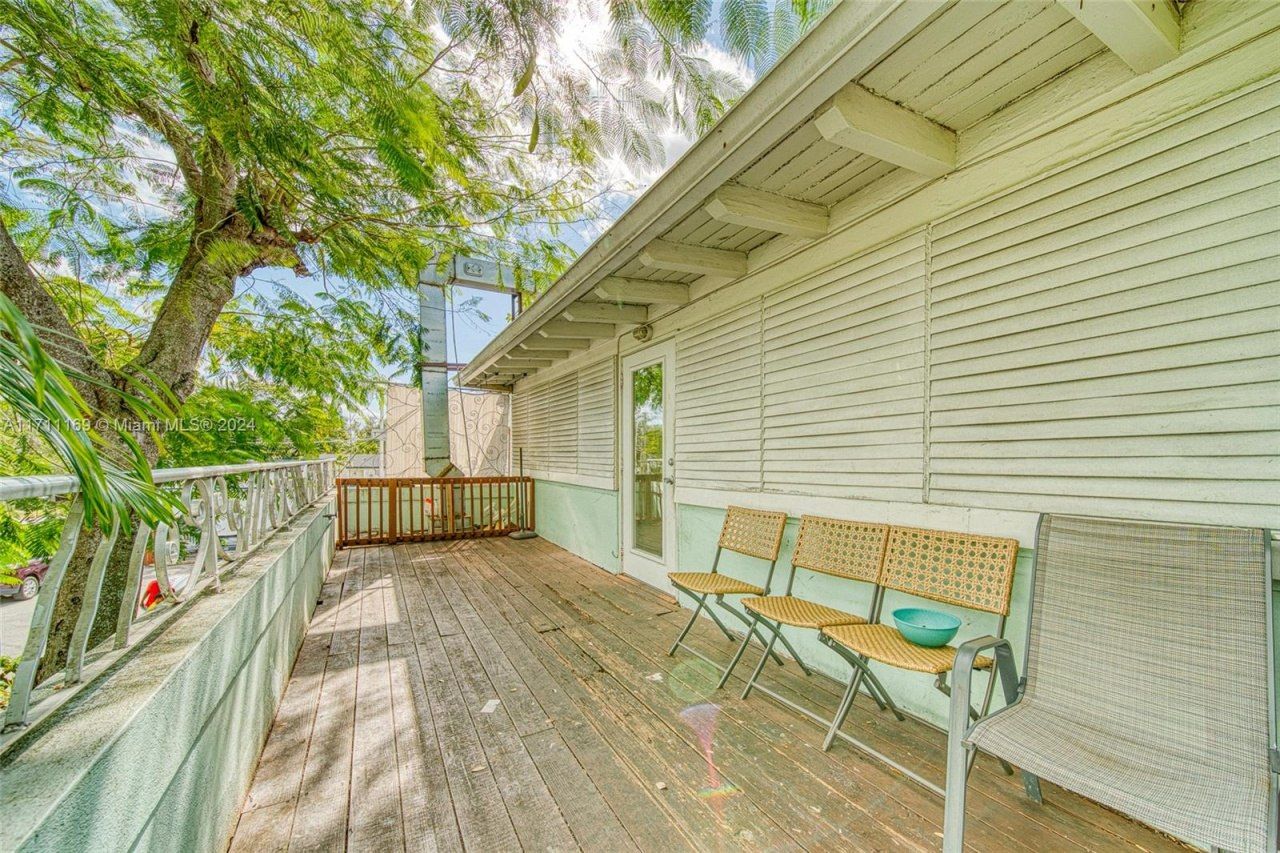 Commercial Property For Sale In North Miami, North Miami, FL 33161 Photo