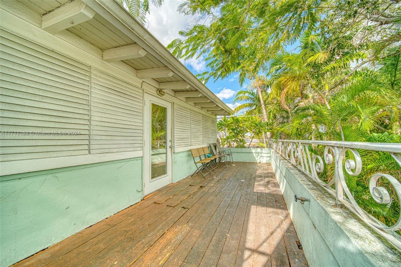 Commercial Property For Sale In North Miami, North Miami, FL 33161 Photo