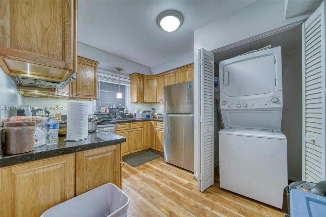 Commercial Property For Sale In North Miami, North Miami, FL 33161 Photo