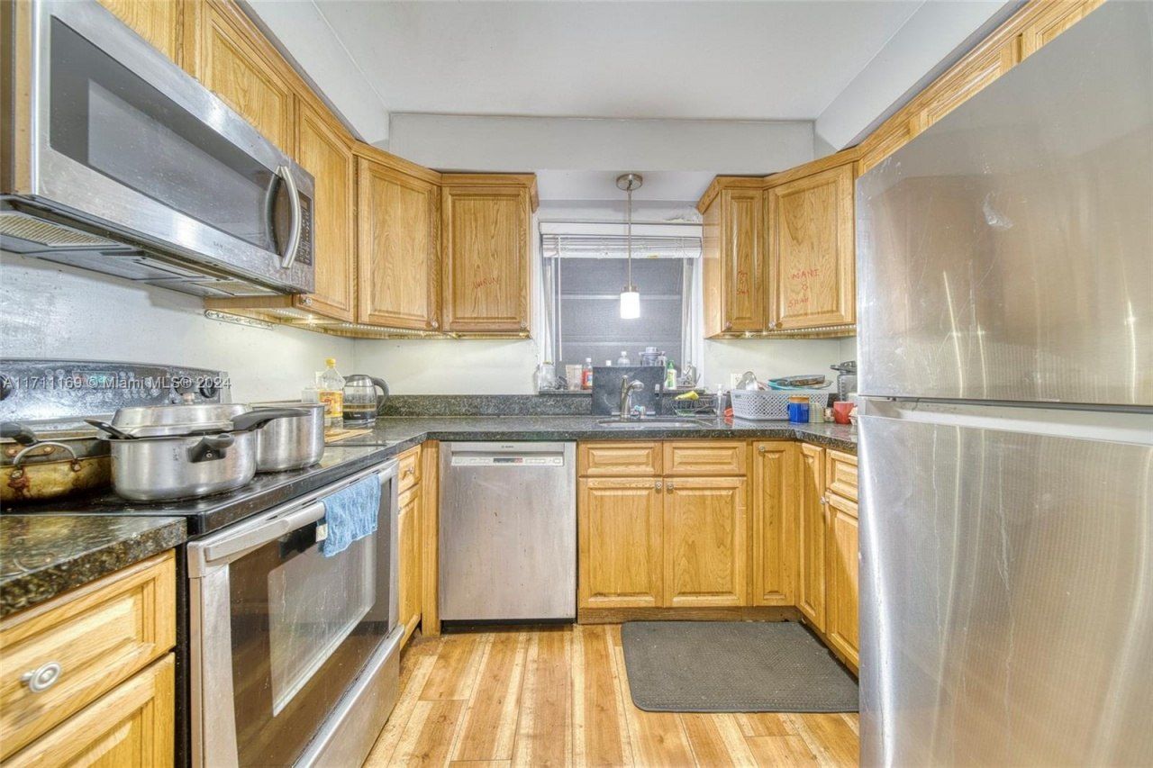Commercial Property For Sale In North Miami, North Miami, FL 33161 Photo