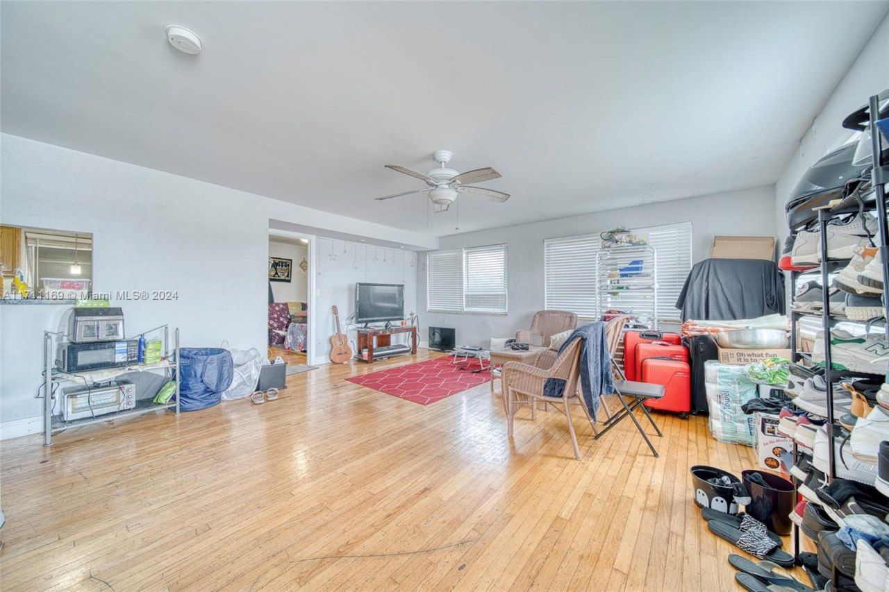 Commercial Property For Sale In North Miami, North Miami, FL 33161 Photo
