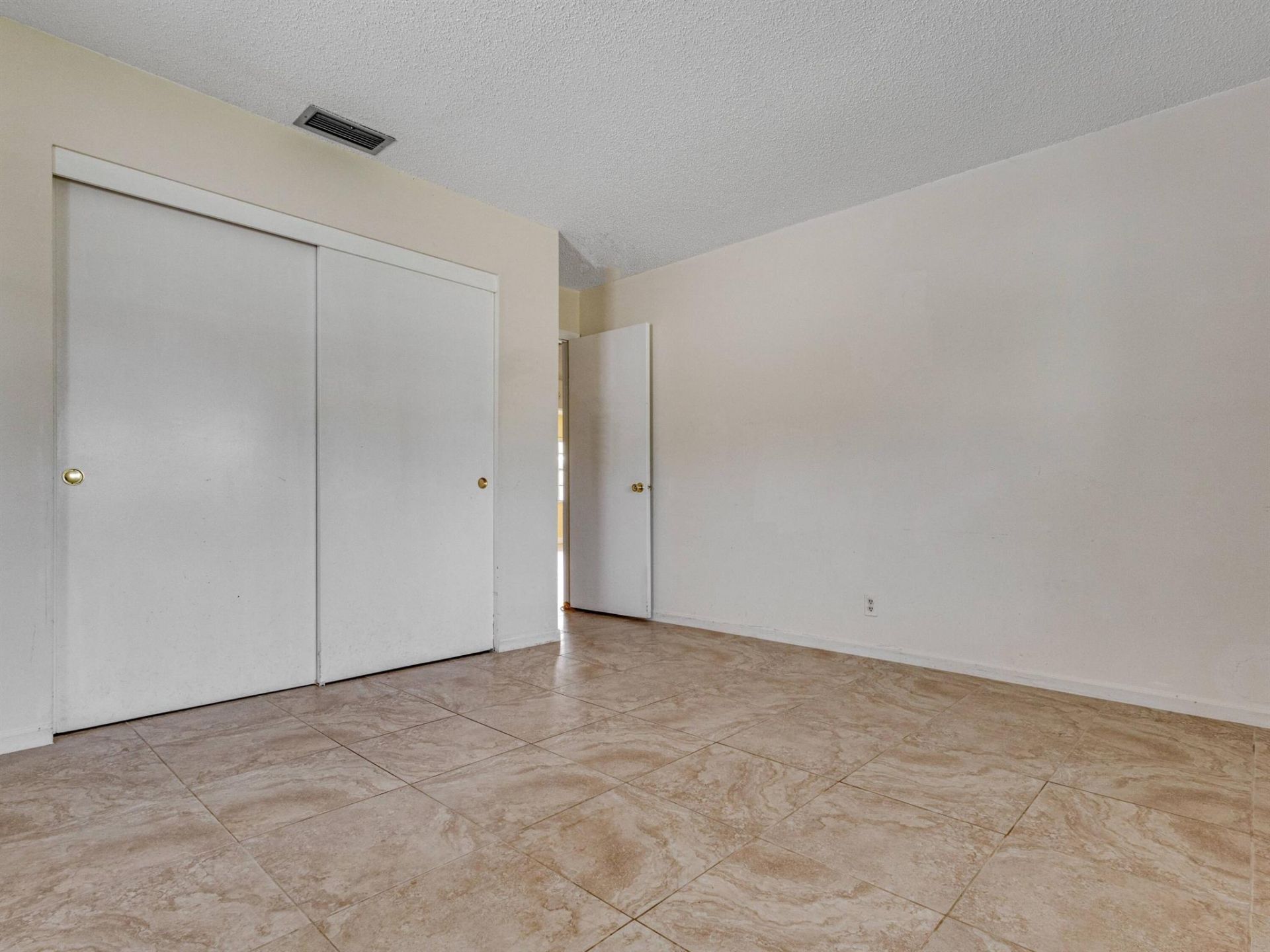 2016 SW Golf Lane, Boynton Beach, FL 33426 Photo