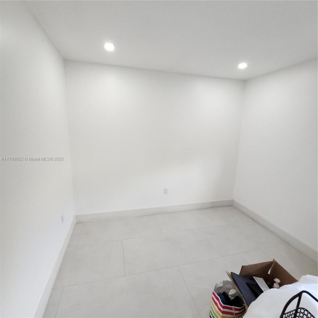 10865 NW 7th St, Unit 24-21, Miami, FL 33172 Photo