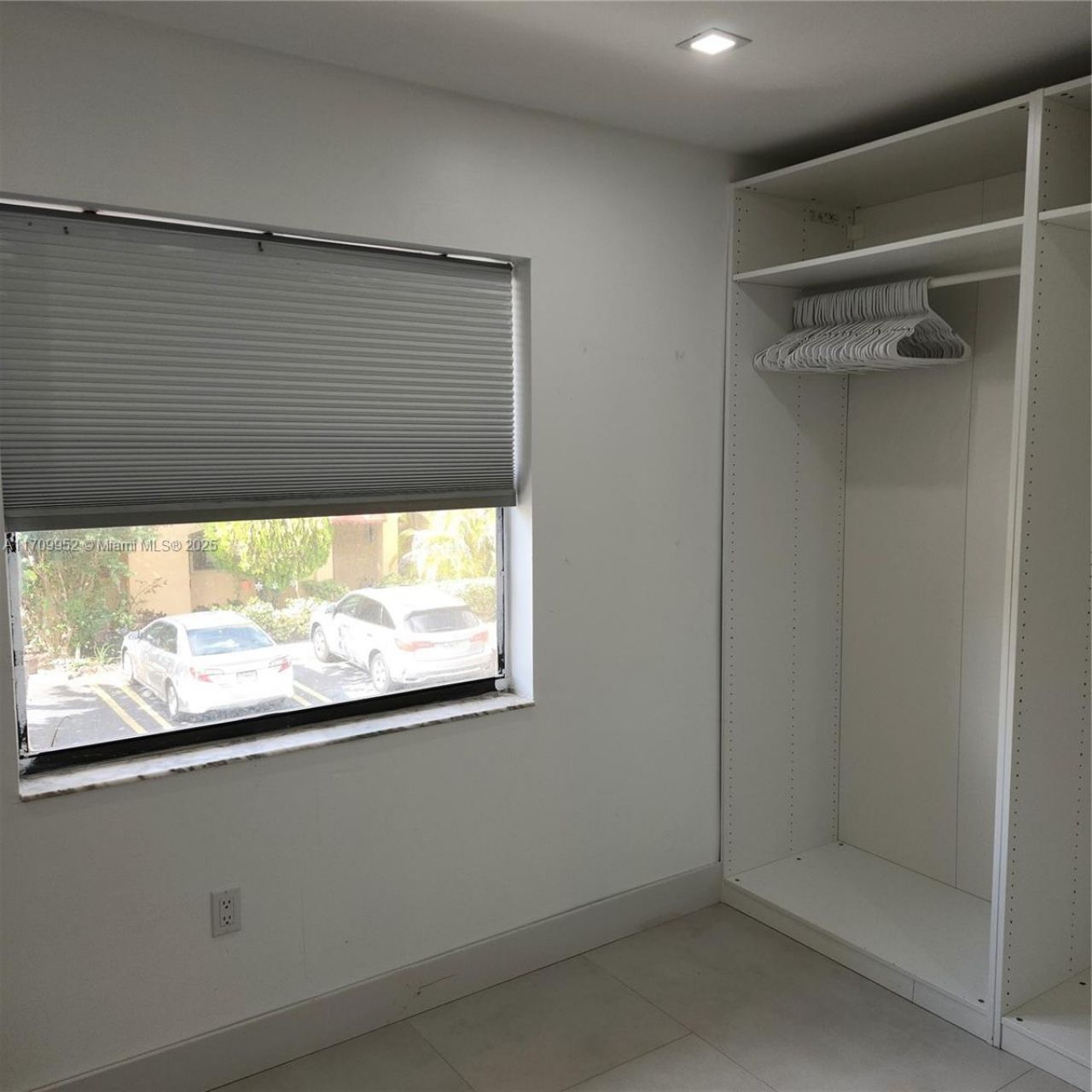 10865 NW 7th St, Unit 24-21, Miami, FL 33172 Photo