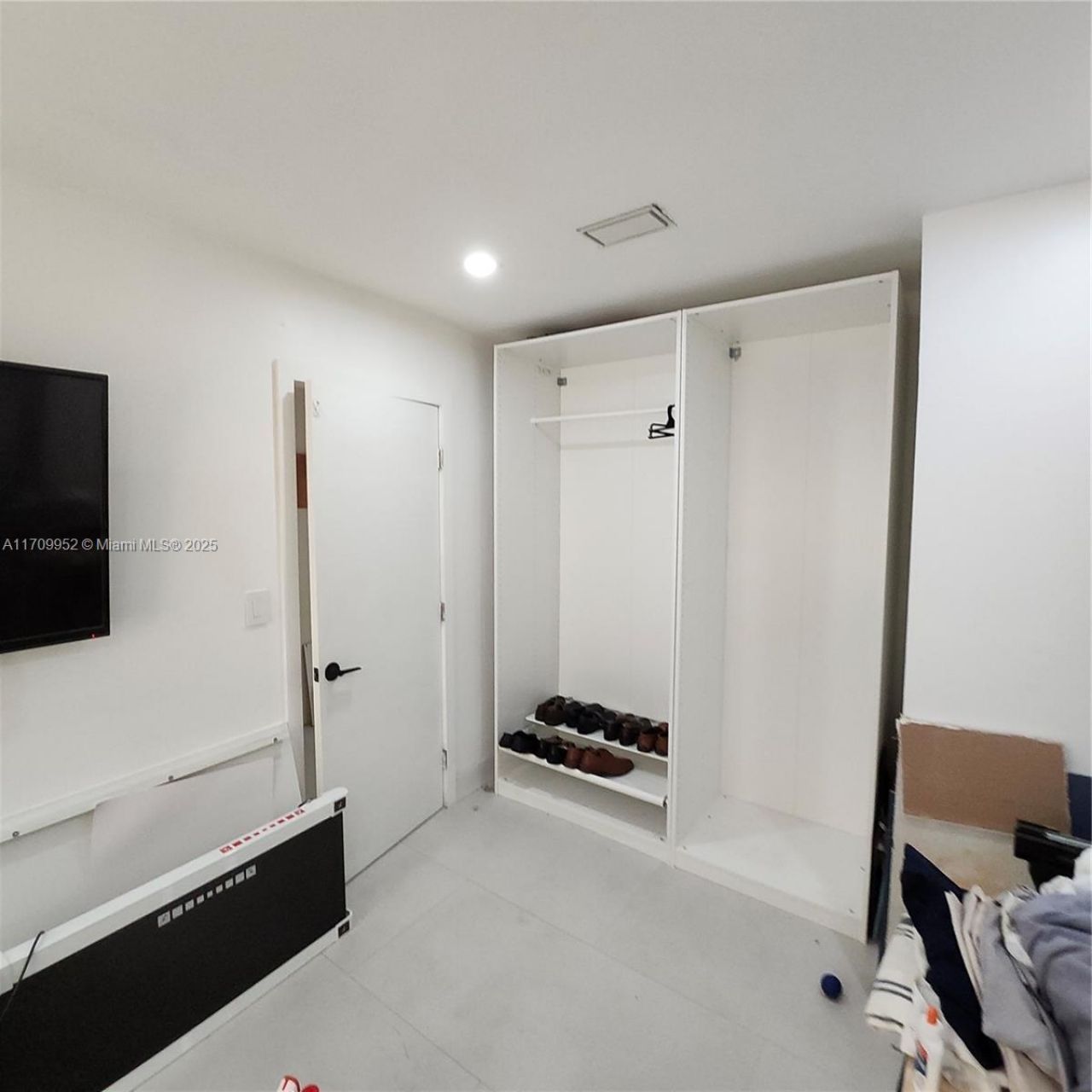 10865 NW 7th St, Unit 24-21, Miami, FL 33172 Photo