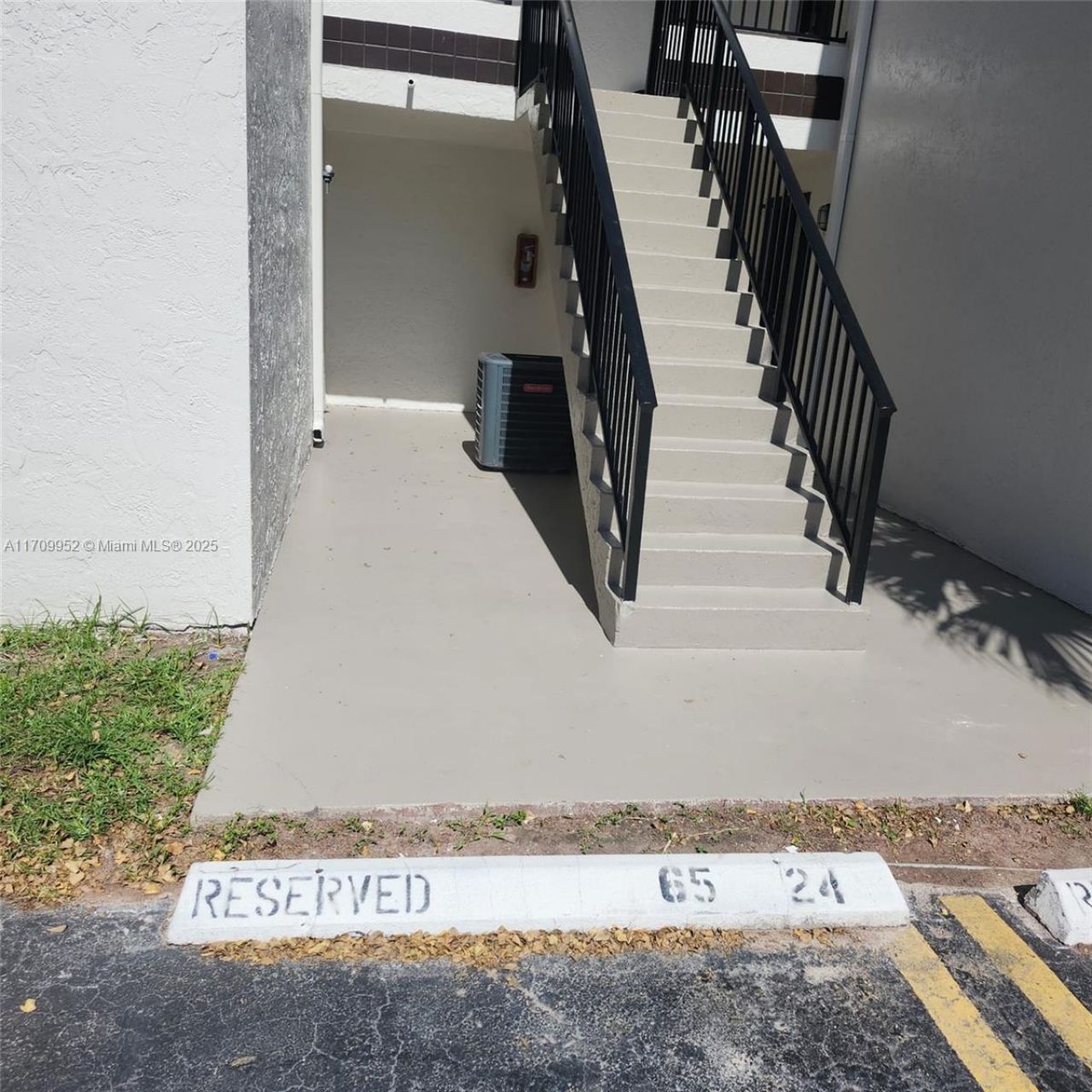 10865 NW 7th St, Unit 24-21, Miami, FL 33172 Photo