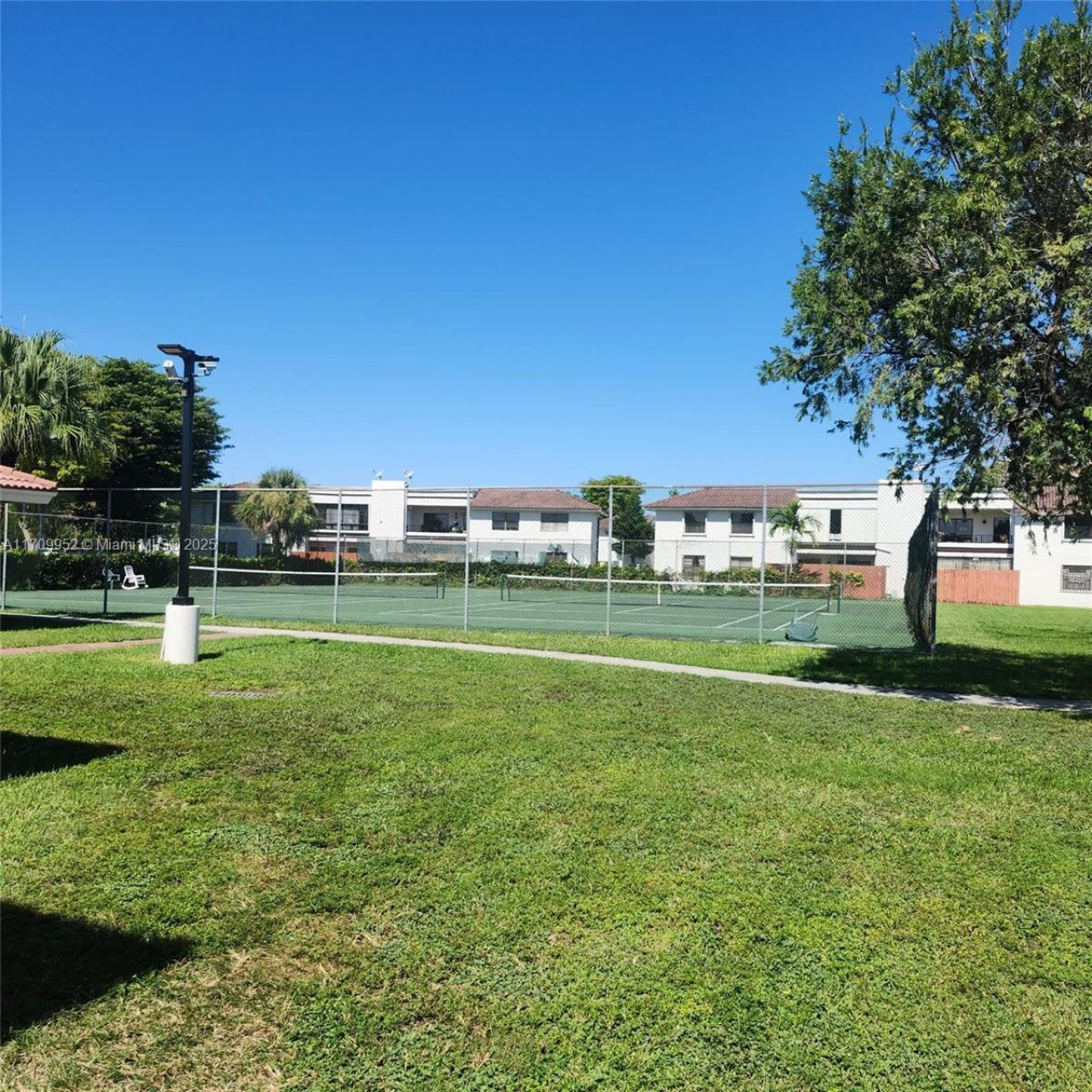 10865 NW 7th St, Unit 24-21, Miami, FL 33172 Photo