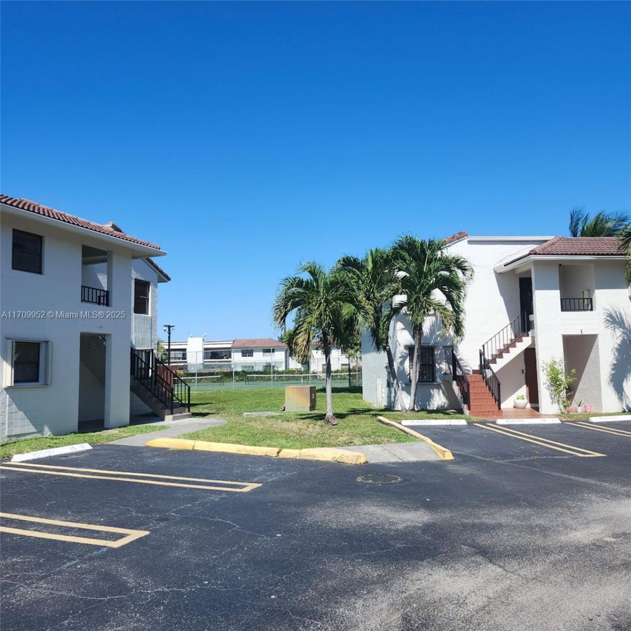 10865 NW 7th St, Unit 24-21, Miami, FL 33172 Photo