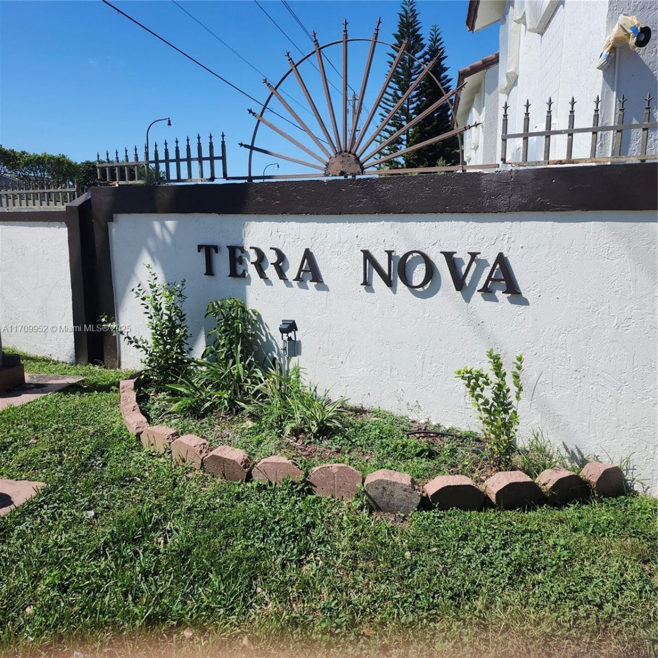 10865 NW 7th St, Unit 24-21, Miami, FL 33172 Photo