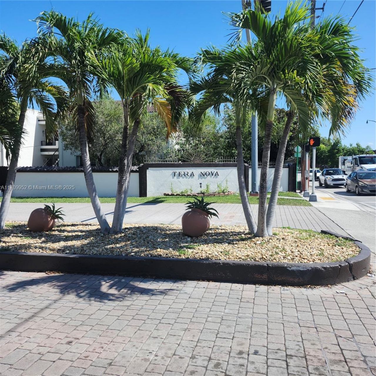 10865 NW 7th St, Unit 24-21, Miami, FL 33172 Photo