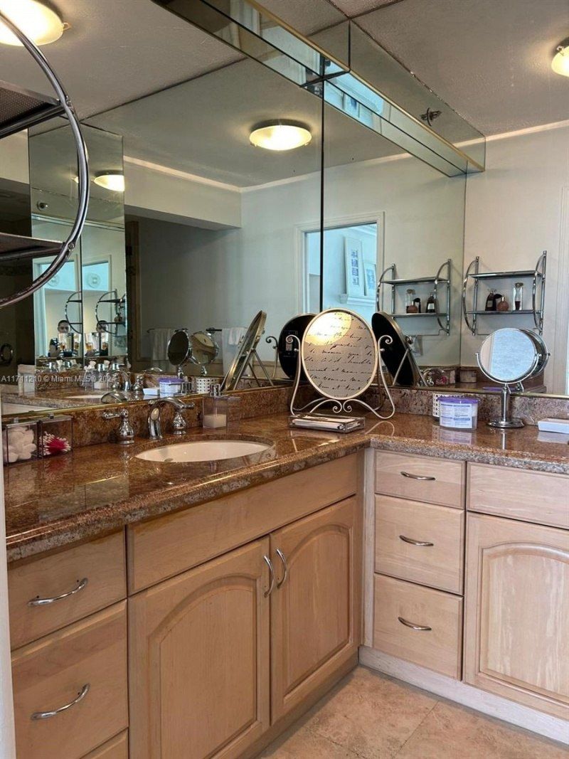 100 Lincoln Rd, Unit PH7, Miami Beach, FL 33139 Photo
