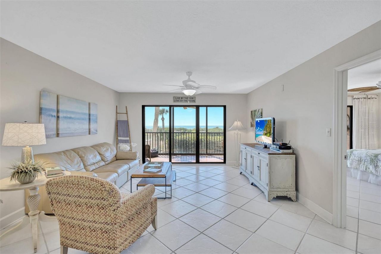 420 Beach Road, Unit 203, Sarasota, FL 34242 Photo