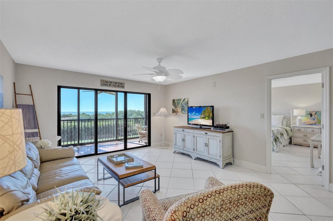 420 Beach Road, Unit 203, Sarasota, FL 34242 Photo