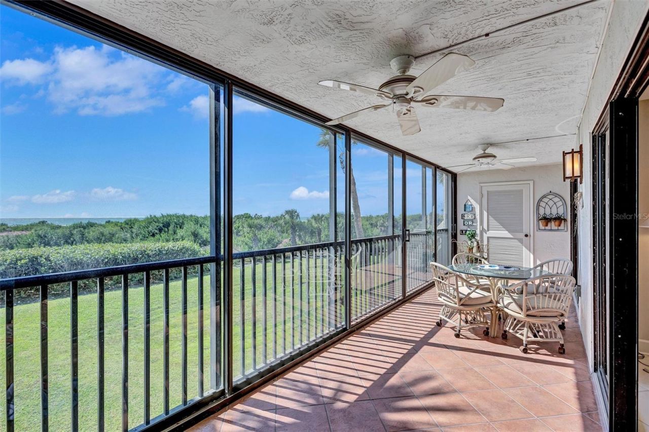 420 Beach Road, Unit 203, Sarasota, FL 34242 Photo