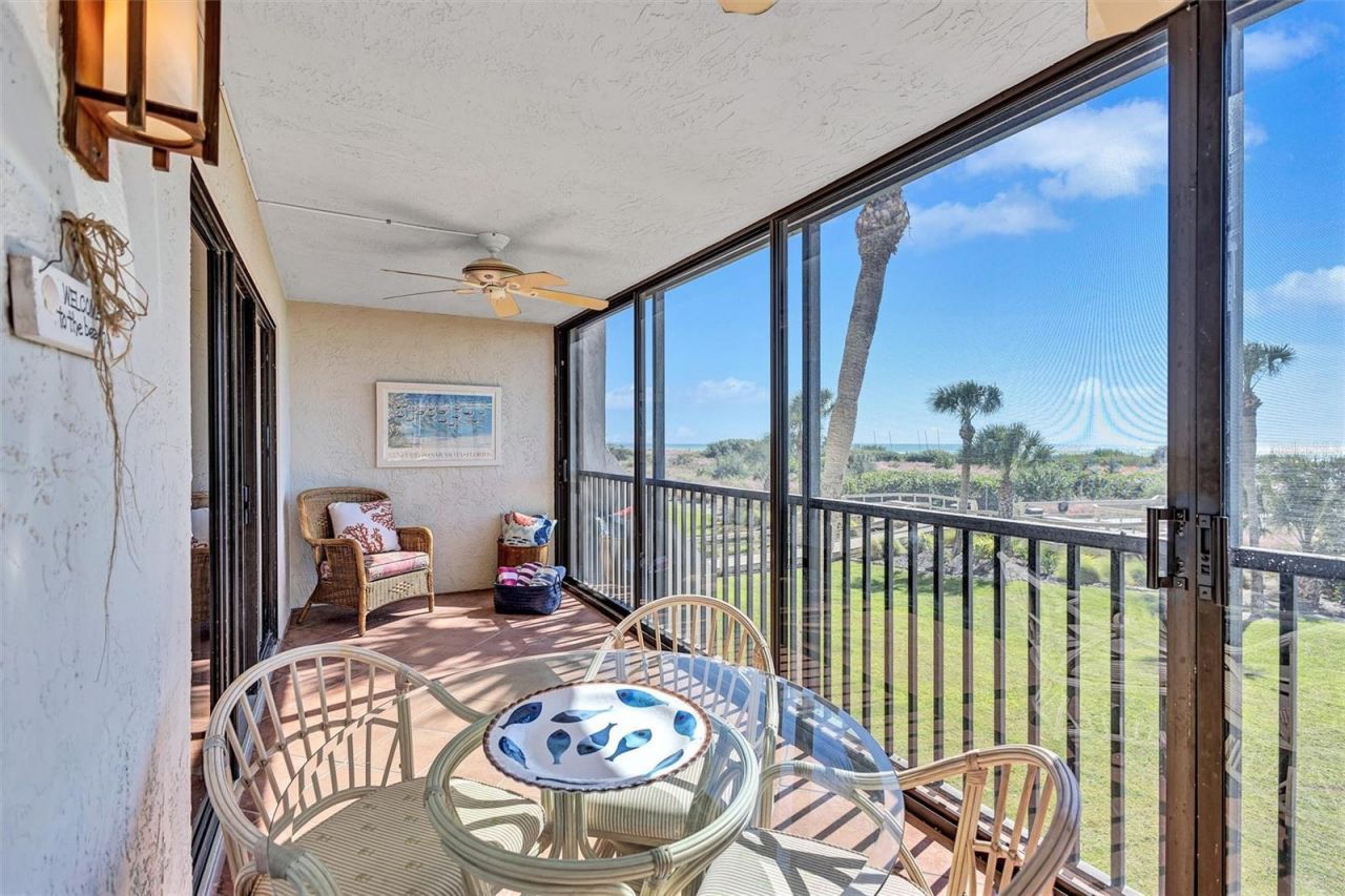 420 Beach Road, Unit 203, Sarasota, FL 34242 Photo