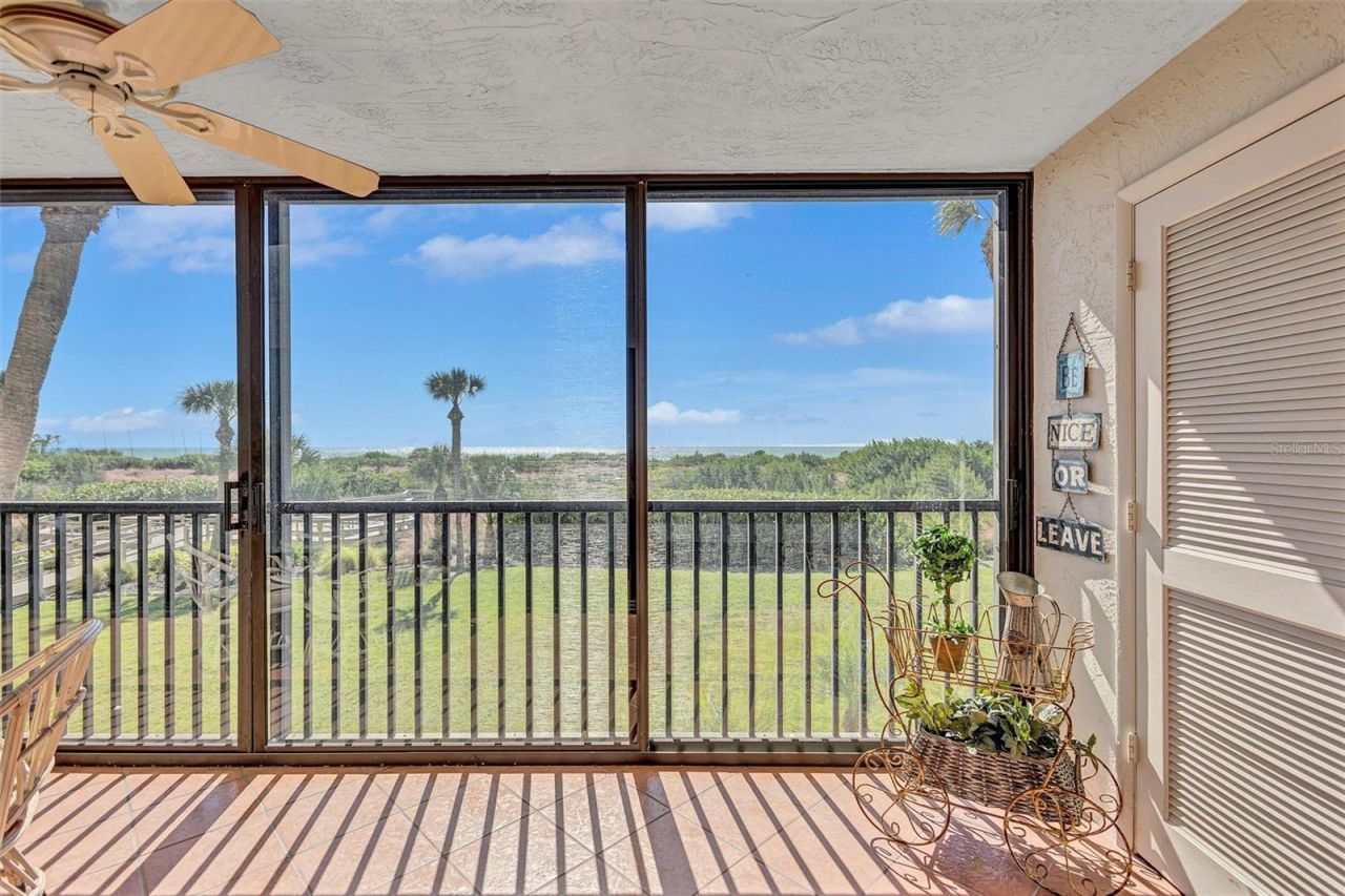 420 Beach Road, Unit 203, Sarasota, FL 34242 Photo