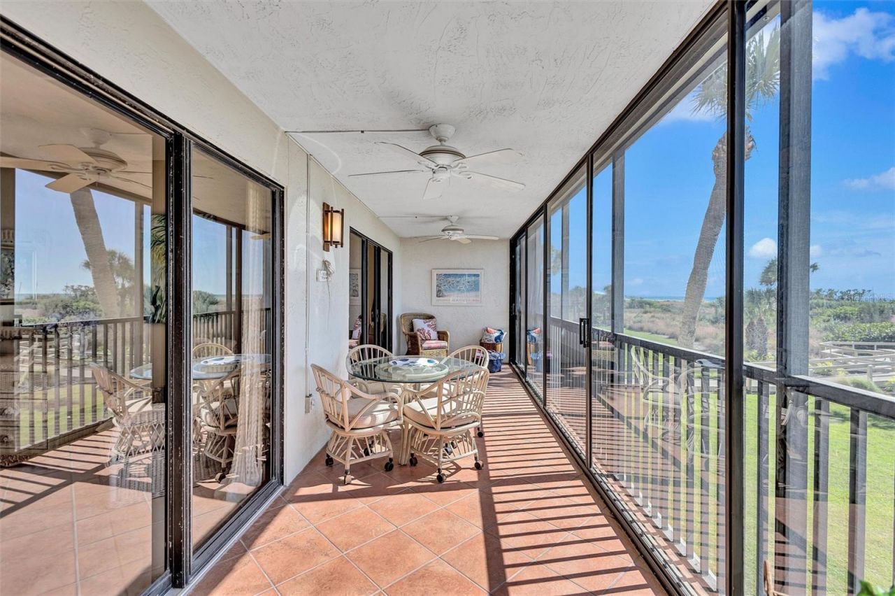 420 Beach Road, Unit 203, Sarasota, FL 34242 Photo