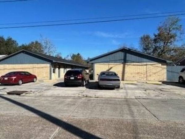 1407 Memory Ln, Houma, LA 70363