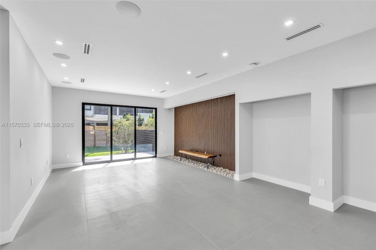 808 SW 9th St, Unit 808-A, Fort Lauderdale, FL 33315 Photo