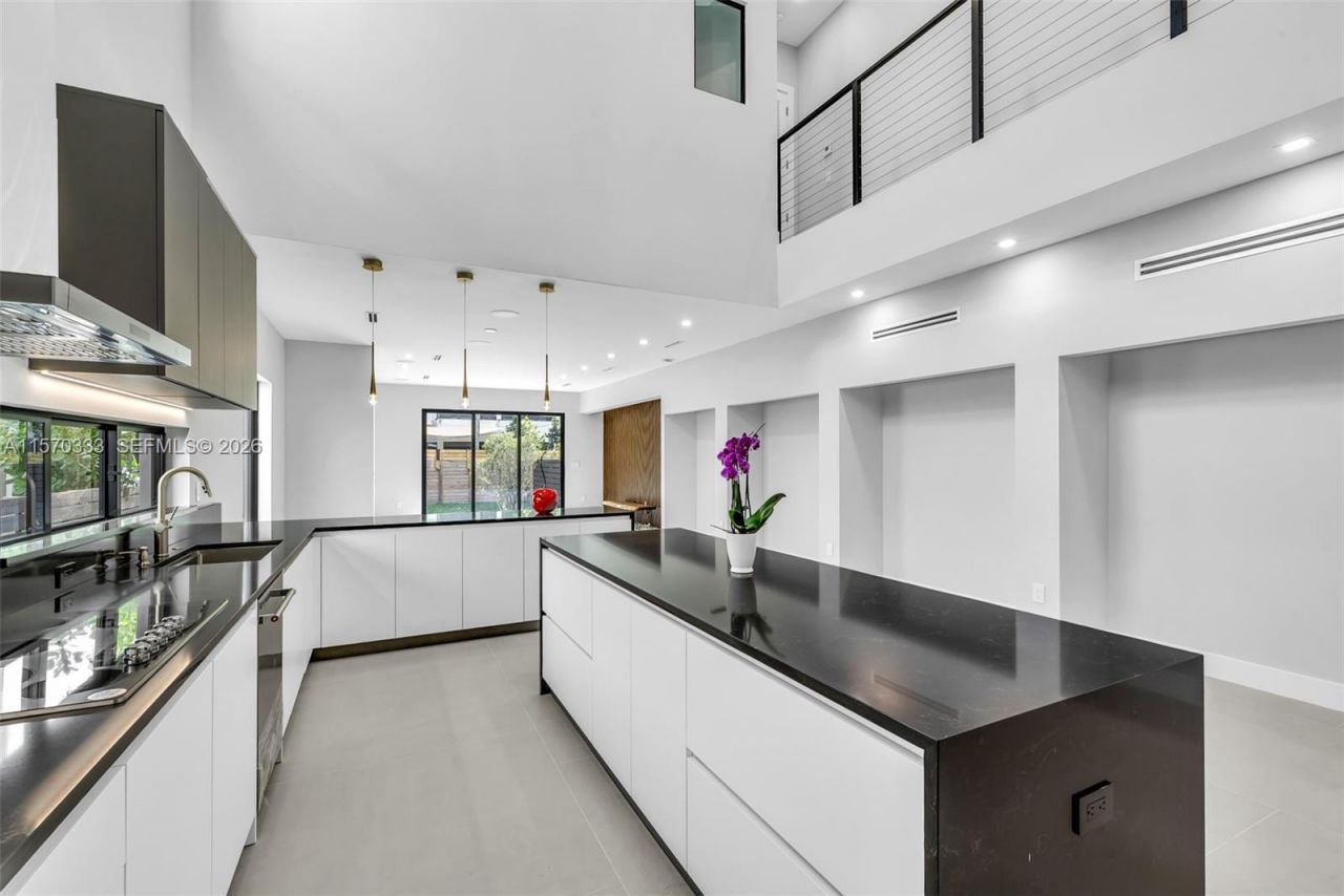 808 SW 9th St, Unit 808-A, Fort Lauderdale, FL 33315 Photo